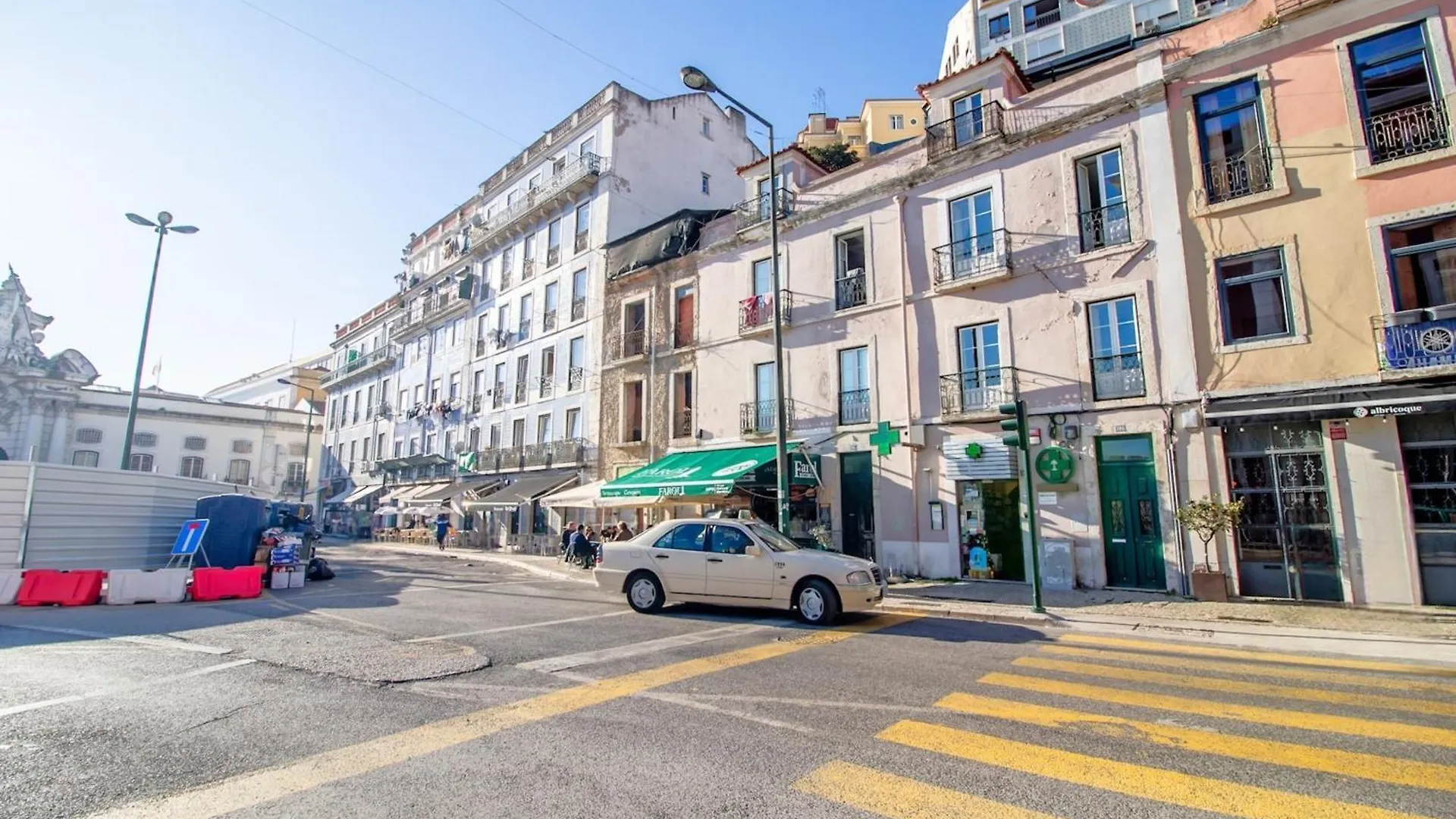 Spacious Apartment In Lisbon'S Historic Centre 65 M² Parking Lisbon