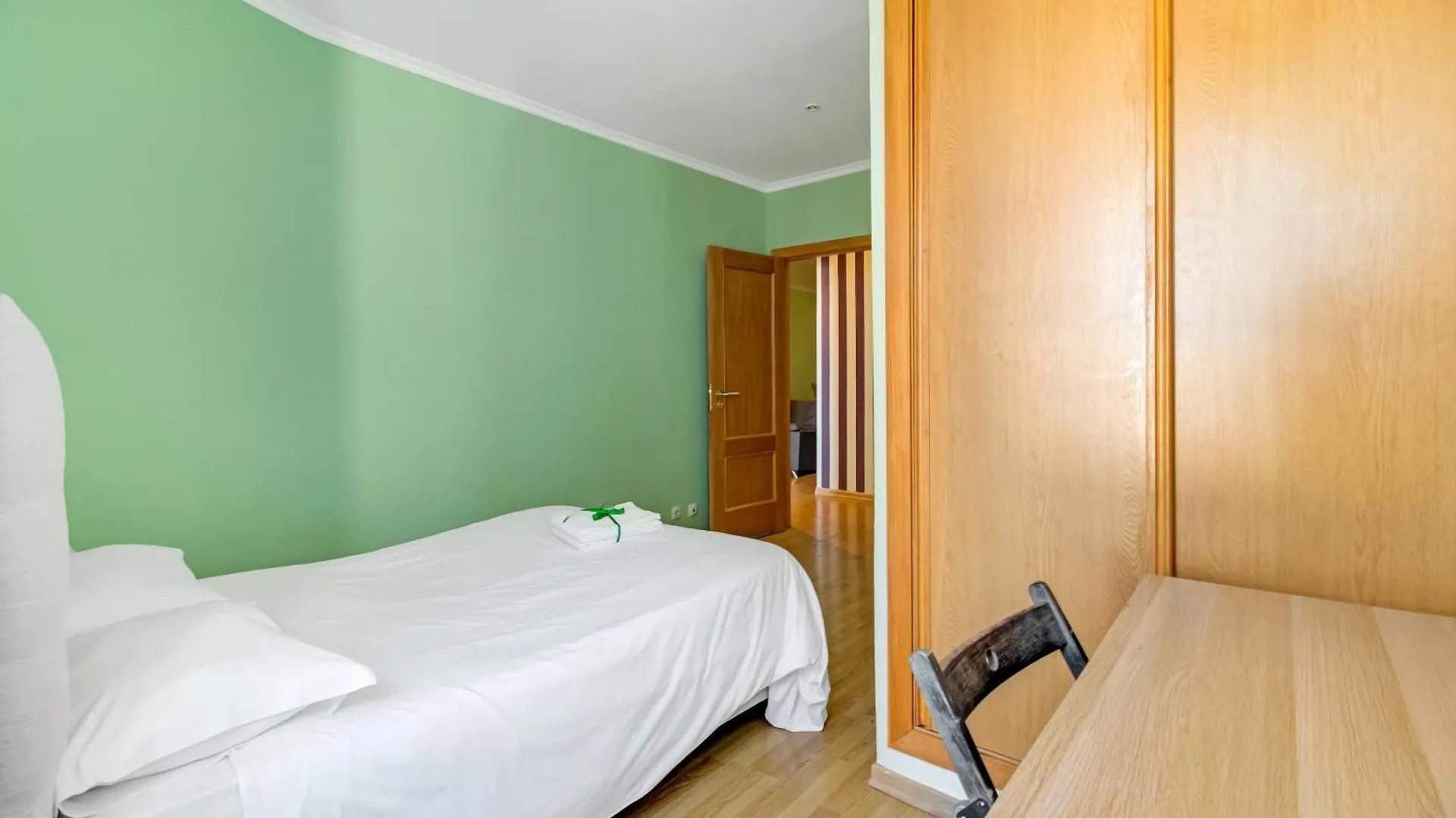 Spacious Apartment In Lisbon'S Historic Centre 65 M² Parking 0*, Lisbon